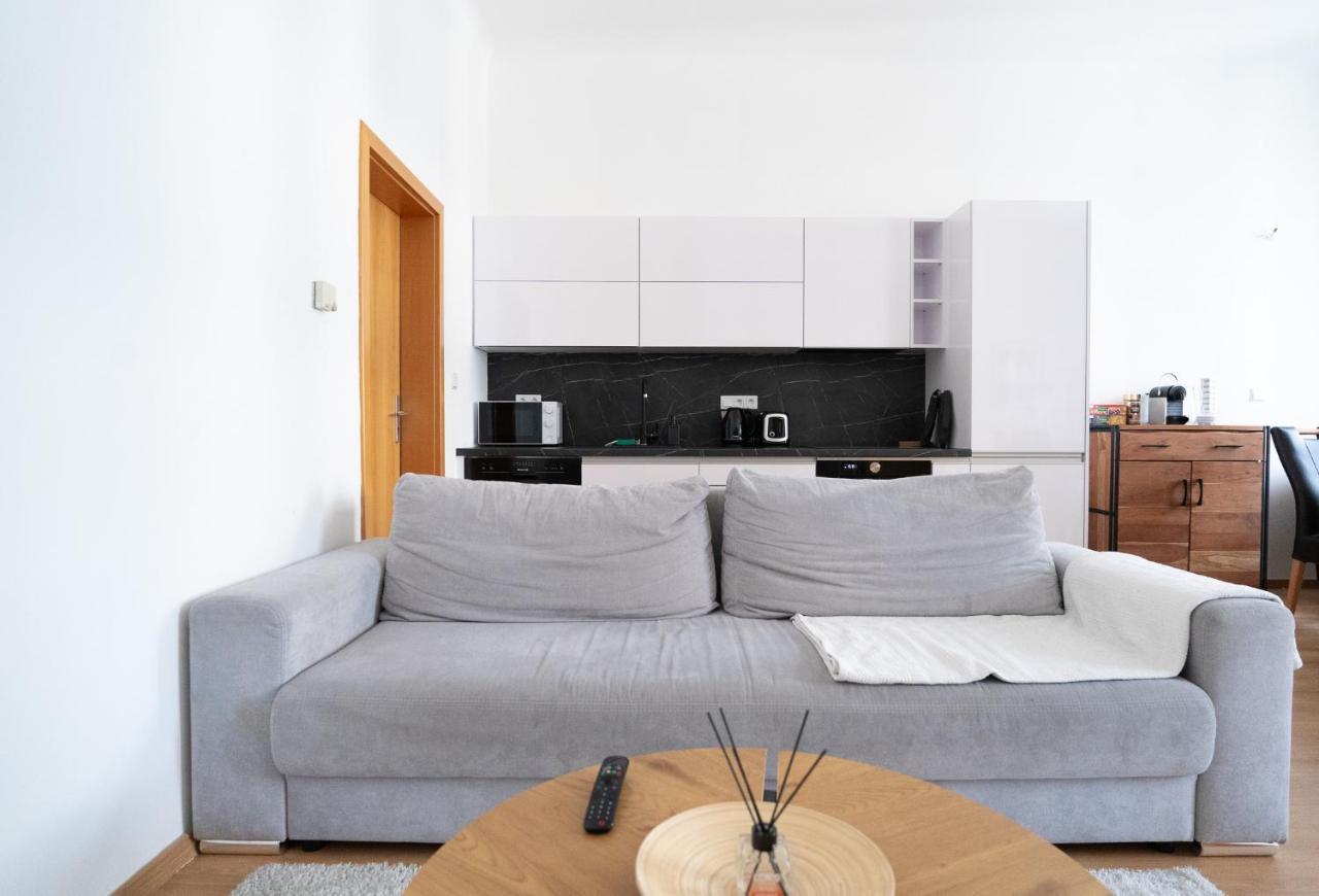 The Dante Prague - Family And Friends Apartments エクステリア 写真