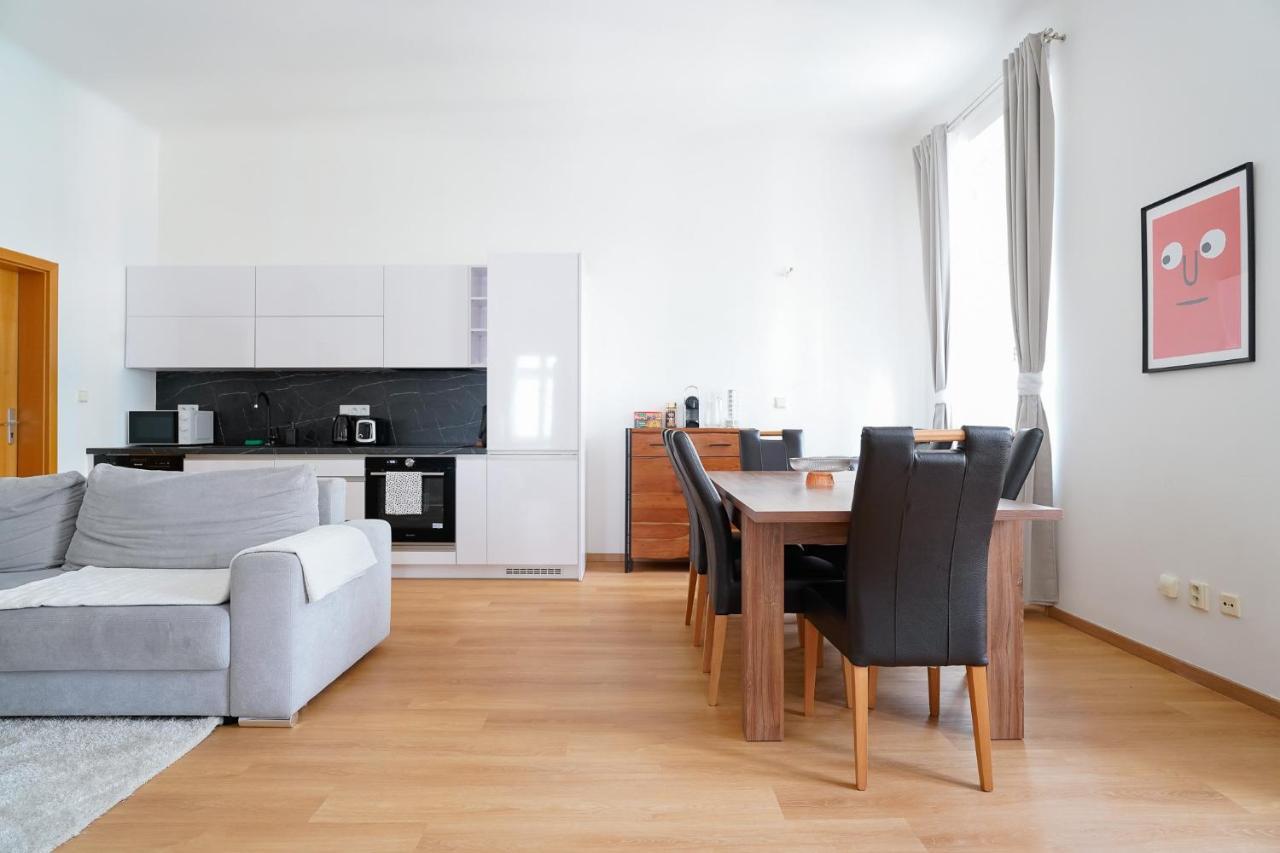 The Dante Prague - Family And Friends Apartments エクステリア 写真